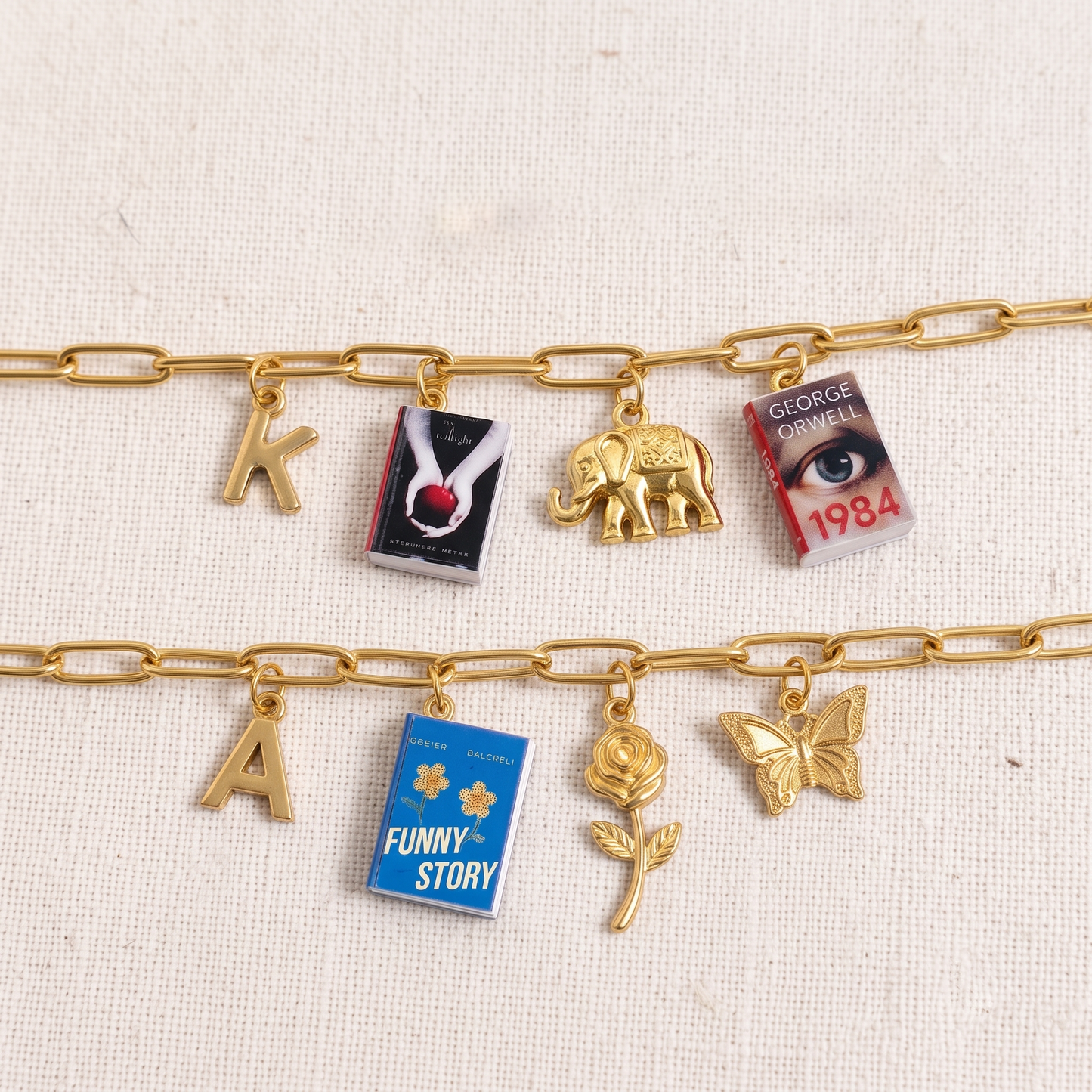 Personalized mini book car steering wheel pendant chain, custom book cover charm, a gift for book lovers.