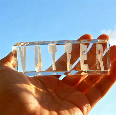 Bloc de cristal 3D personnalisé – cadeau unique avec gravure du nom