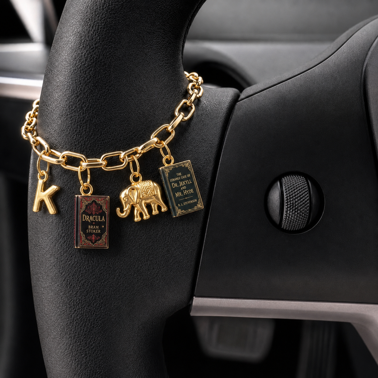 Personalized mini book car steering wheel pendant chain, custom book cover charm, a gift for book lovers.